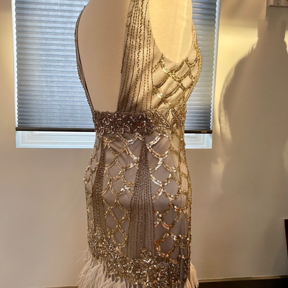 Sue Wong Great Gatsby Silver short cocktail dress w/ sequins & feathers - Picture 4 of 8